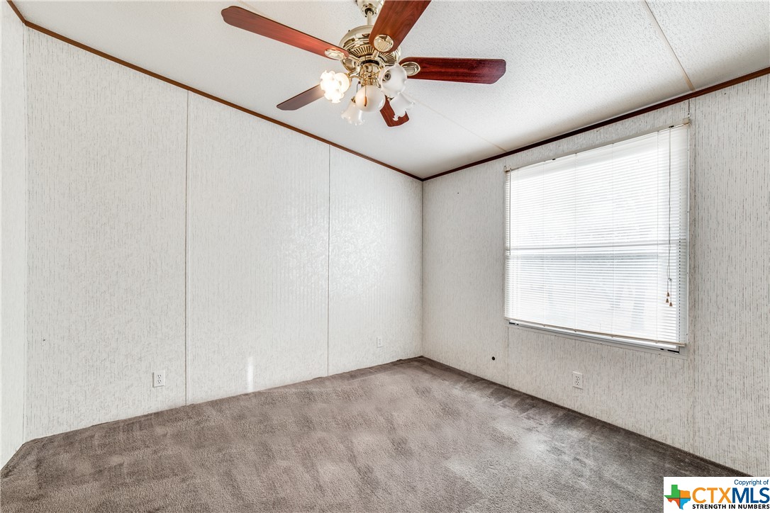 1070 Twin Creek