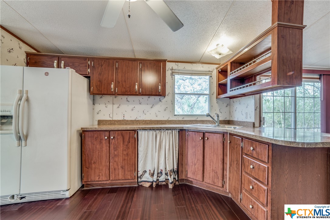 1070 Twin Creek