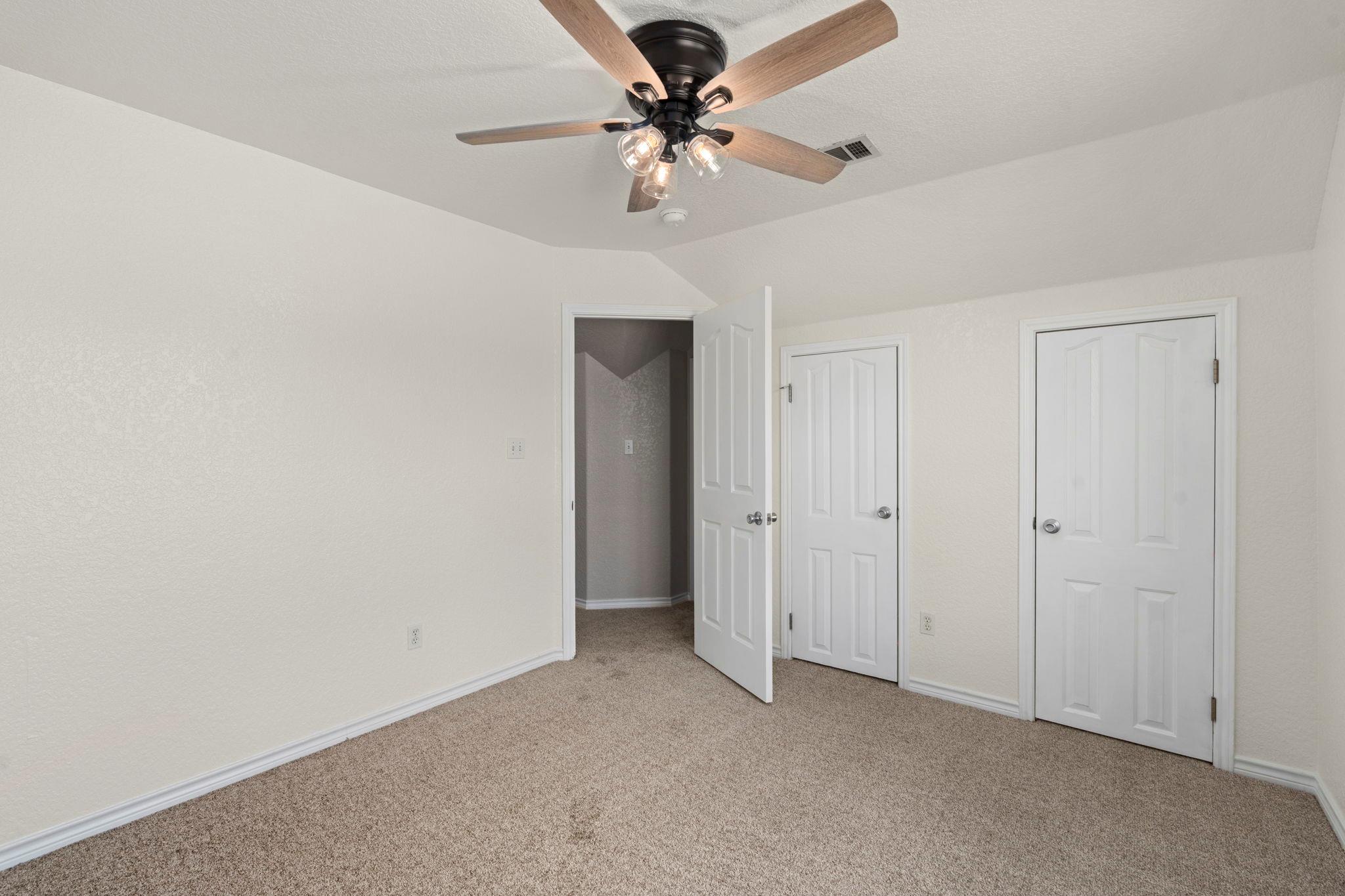 441 Thomas DR, Martindale