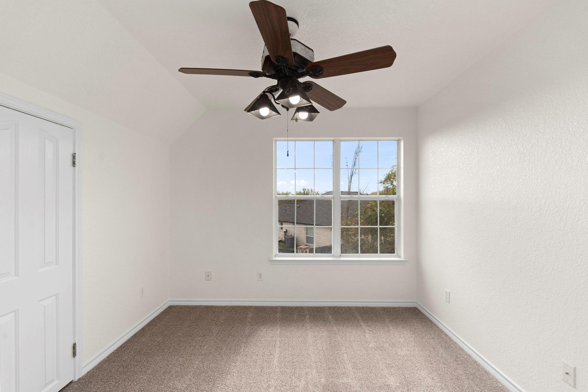 441 Thomas DR, Martindale