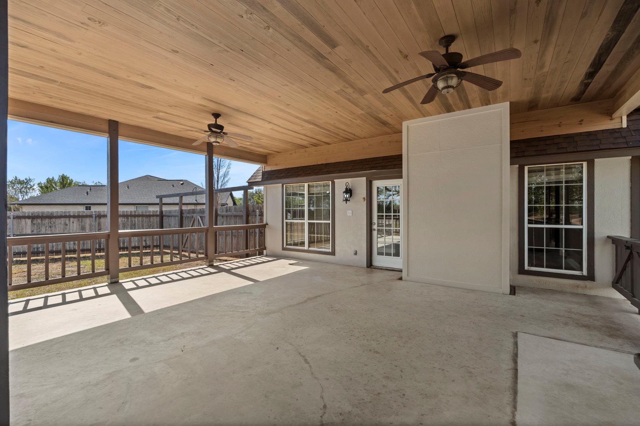 441 Thomas DR, Martindale