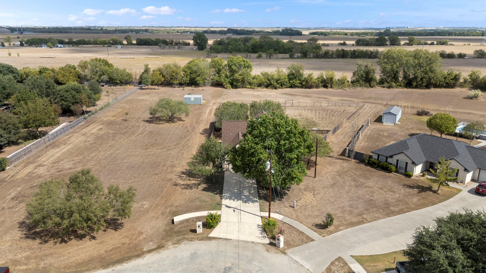 441 Thomas DR, Martindale