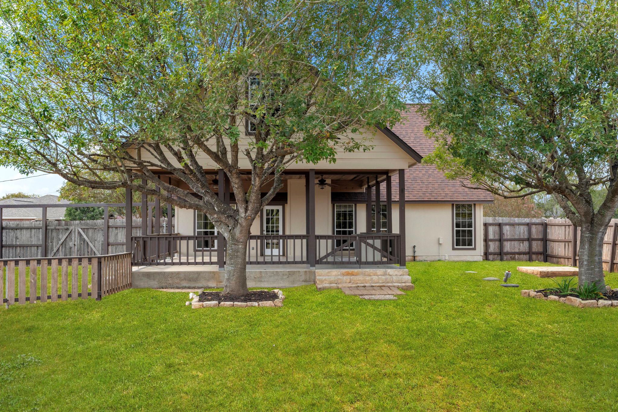 441 Thomas DR, Martindale