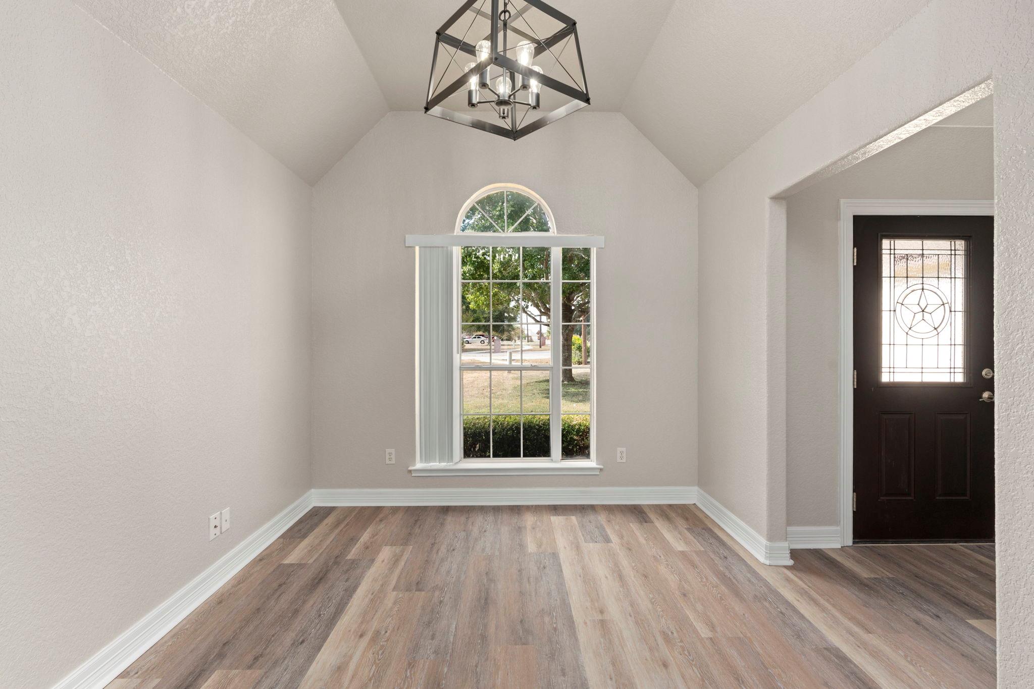 441 Thomas DR, Martindale