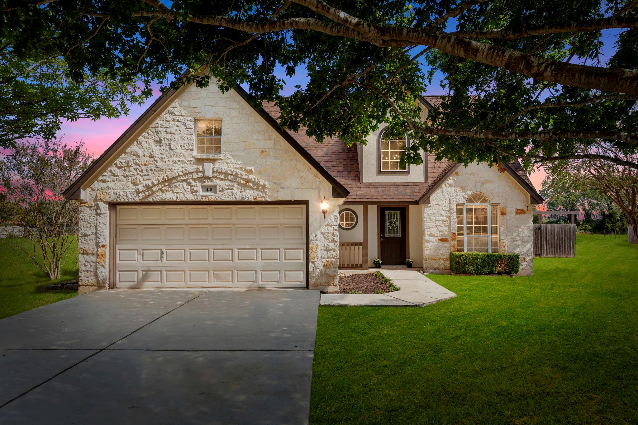 441 Thomas DR, Martindale
