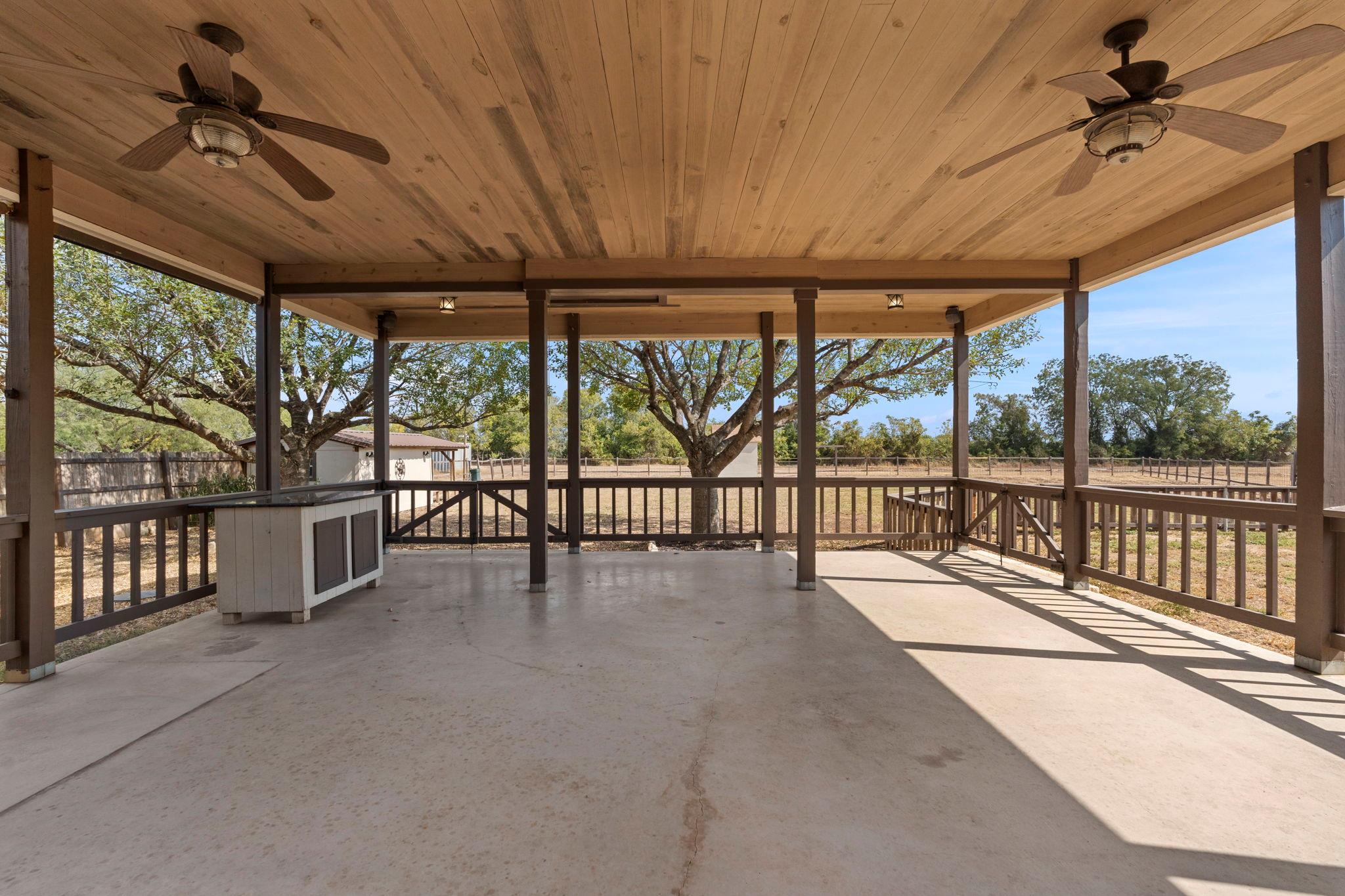 441 Thomas DR, Martindale