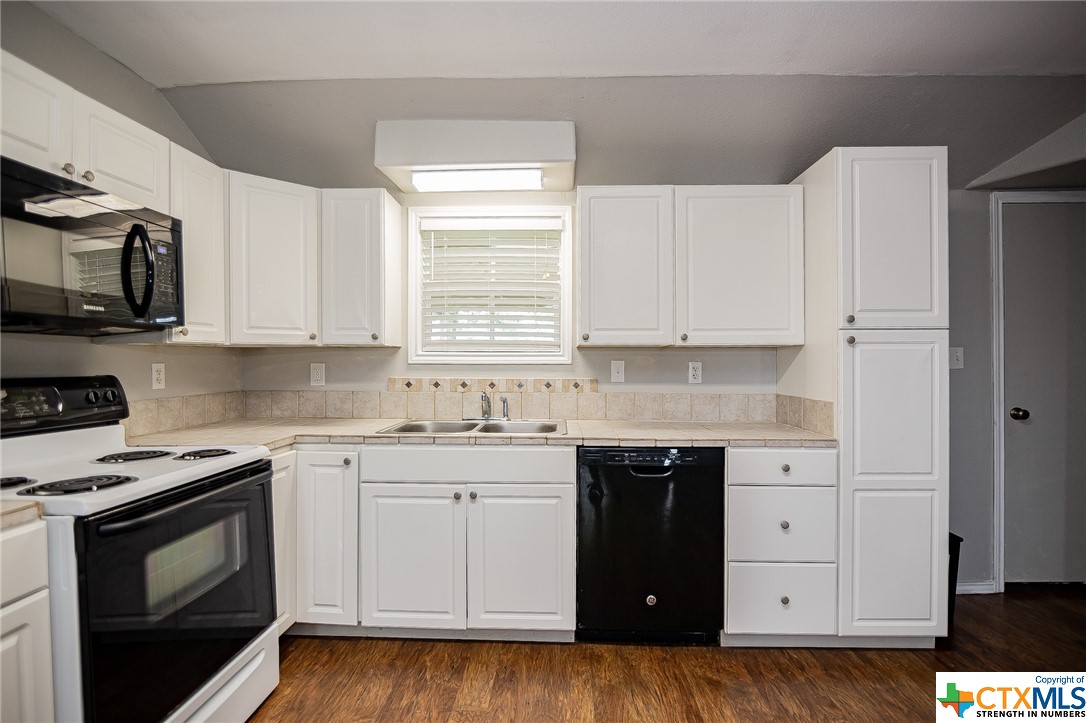 302 W Jeter Street