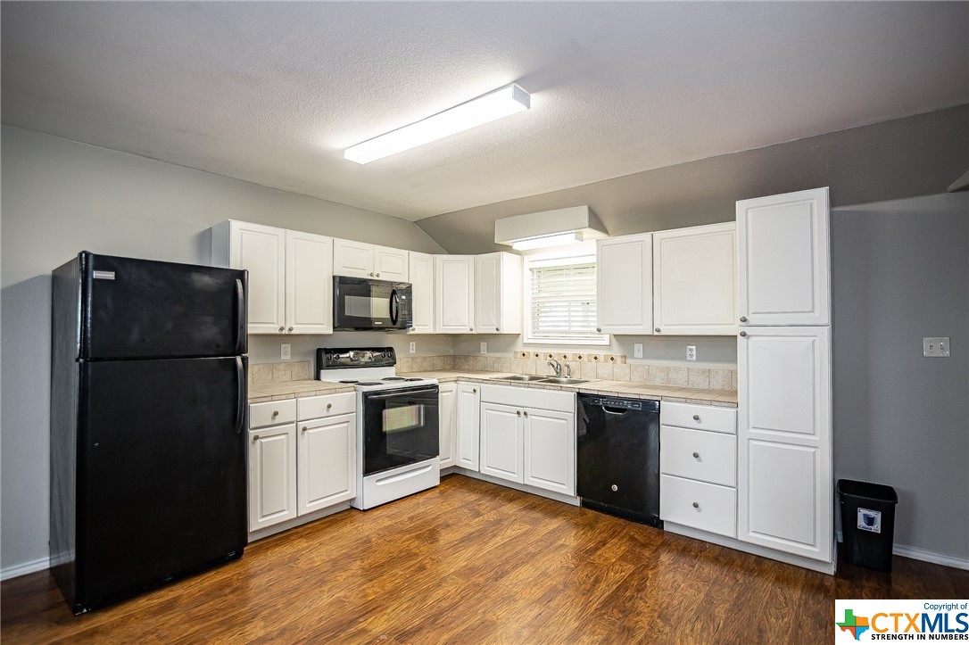 302 W Jeter Street