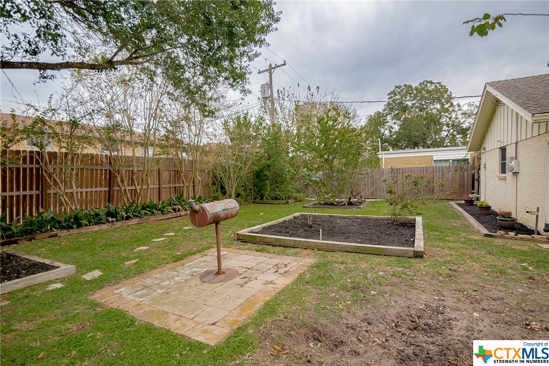401 Yorkshire Lane