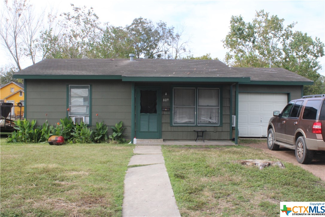 609 Avenue C
