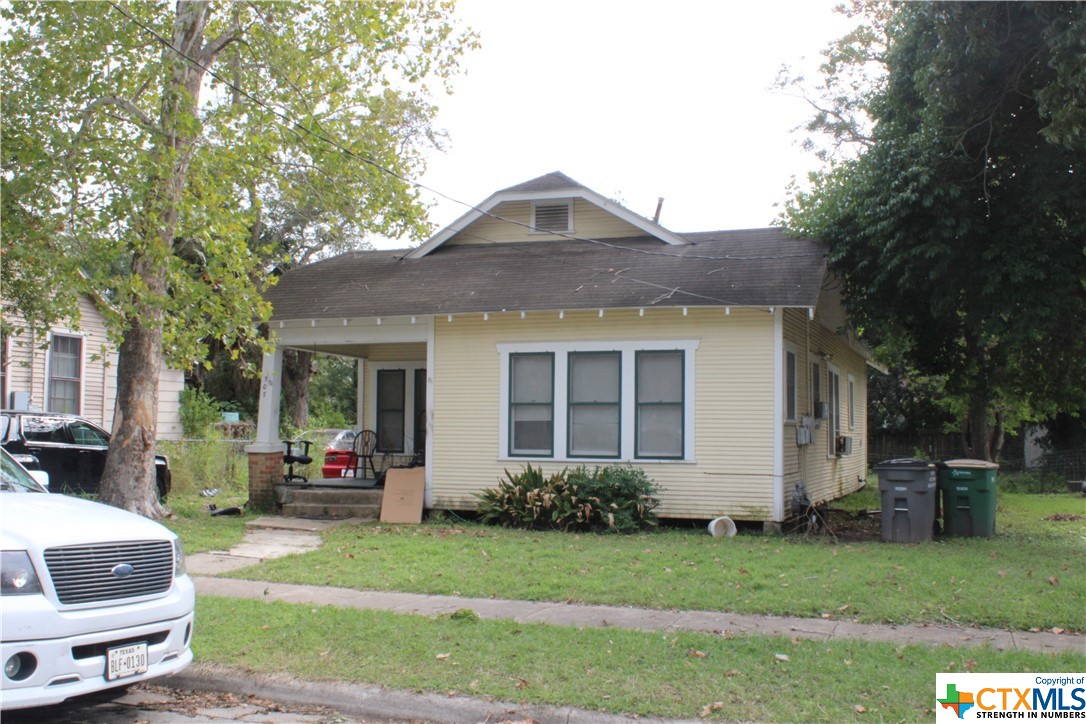 609 Avenue C