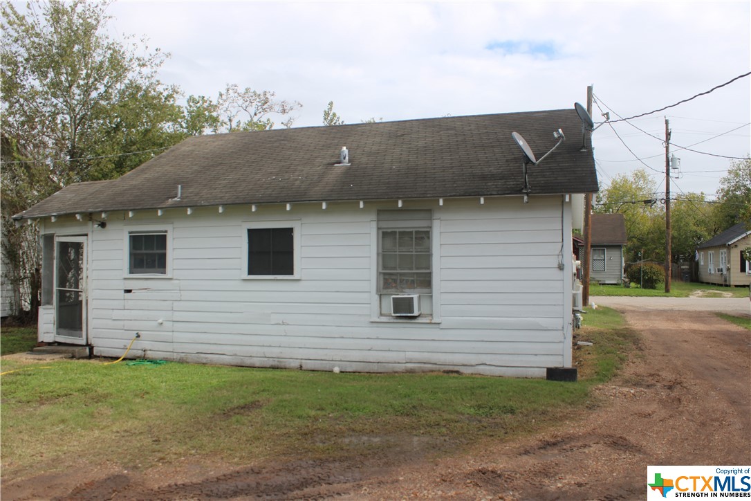 609 Avenue C