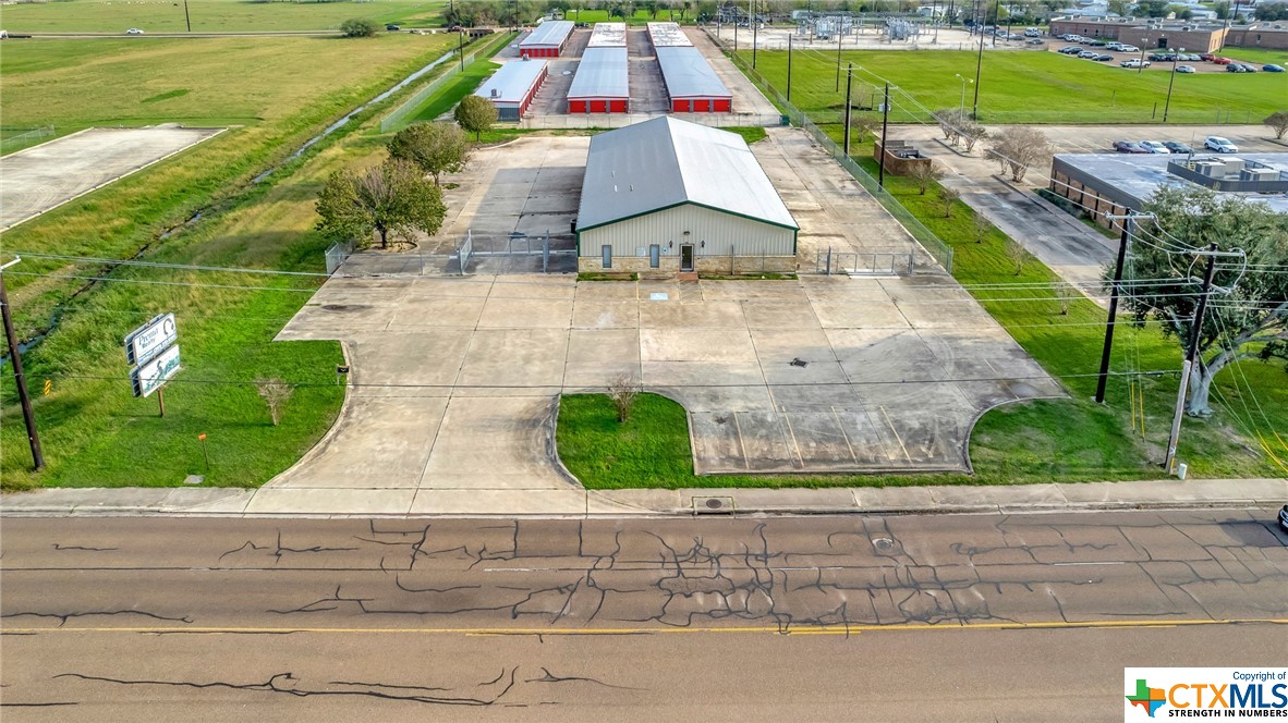 3005 E Mockingbird Lane