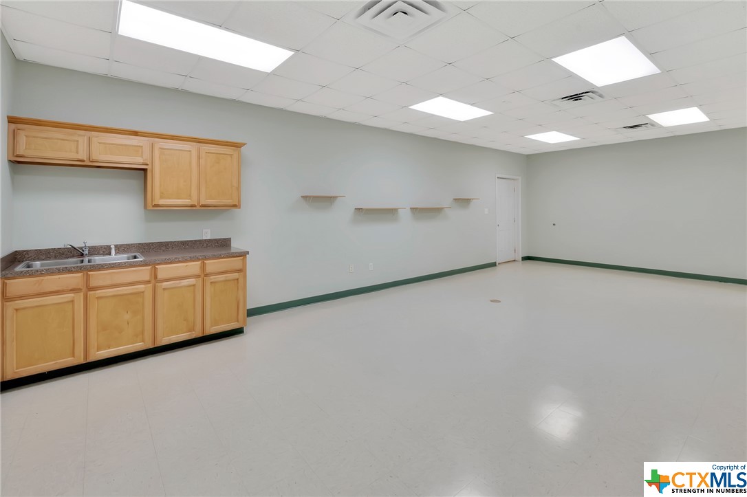 3005 E Mockingbird Lane