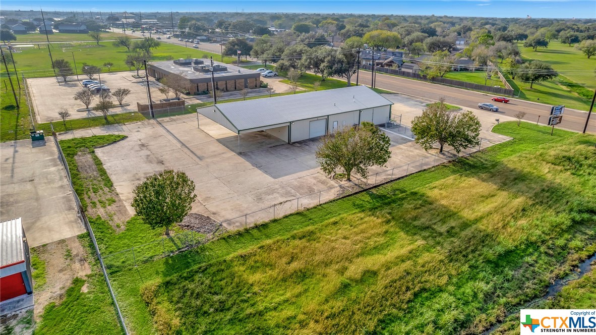 3005 E Mockingbird Lane