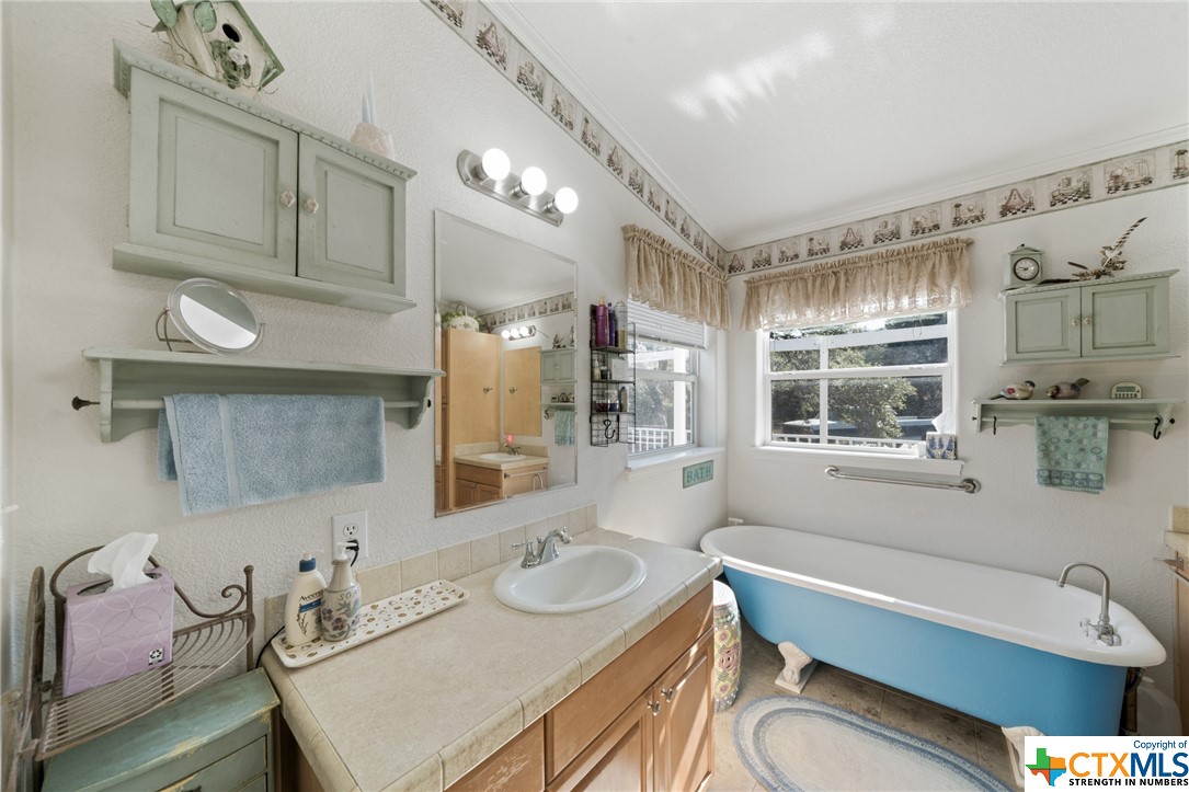 2190 Island View