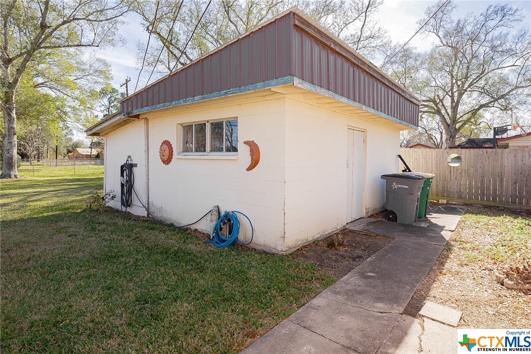 207 Angus Street