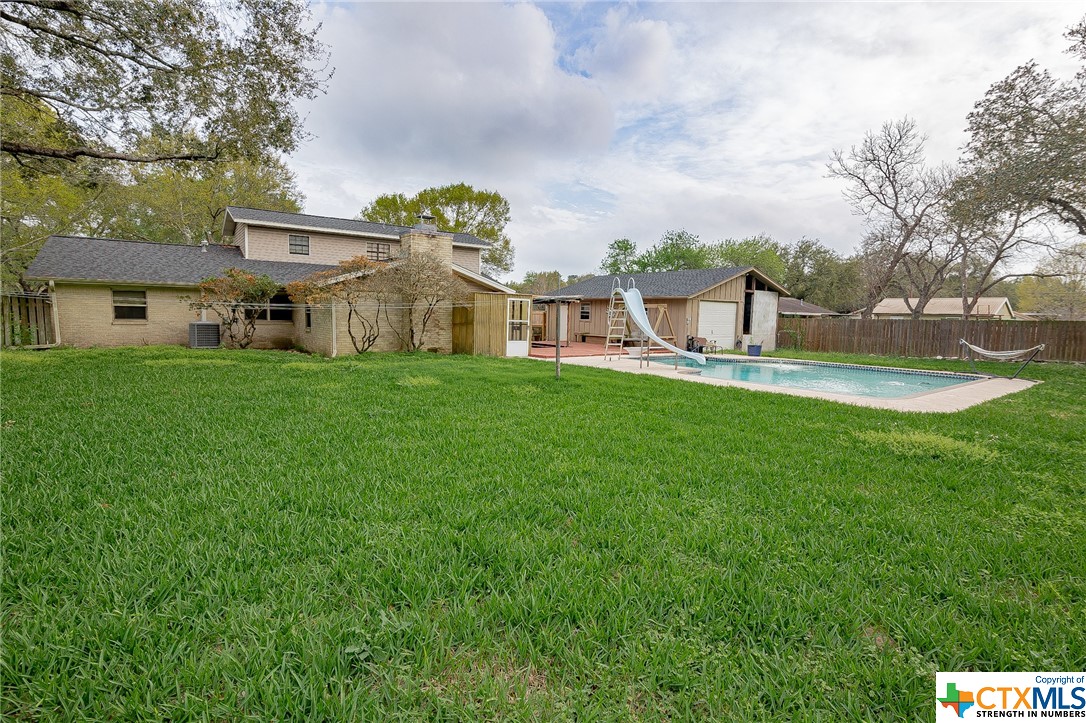 405 Rhodes Road