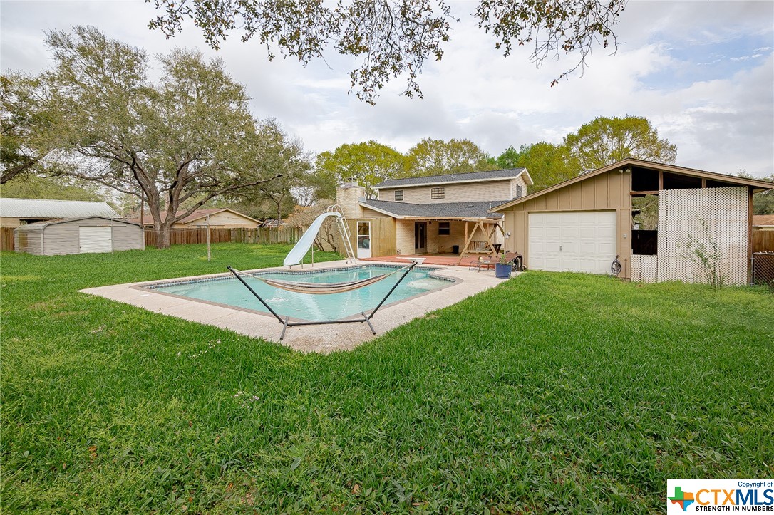 405 Rhodes Road