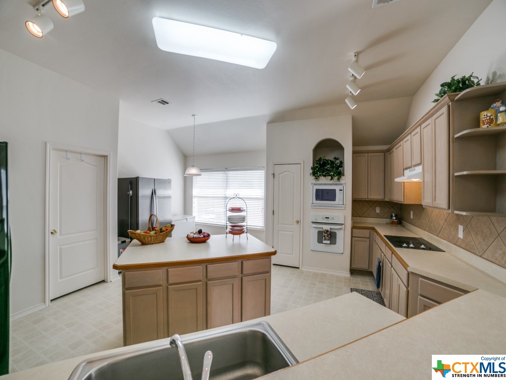 1787 Oakmont Circle