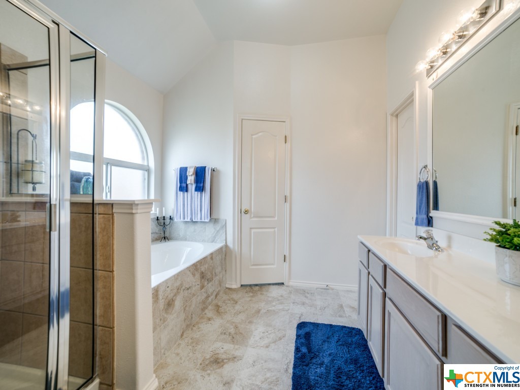 1787 Oakmont Circle