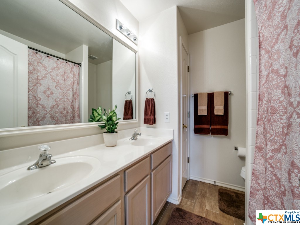 1787 Oakmont Circle