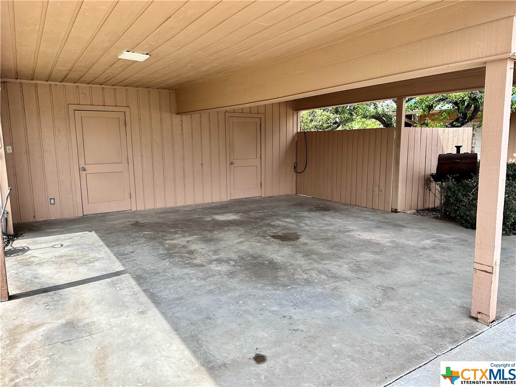 506 W Houston Street