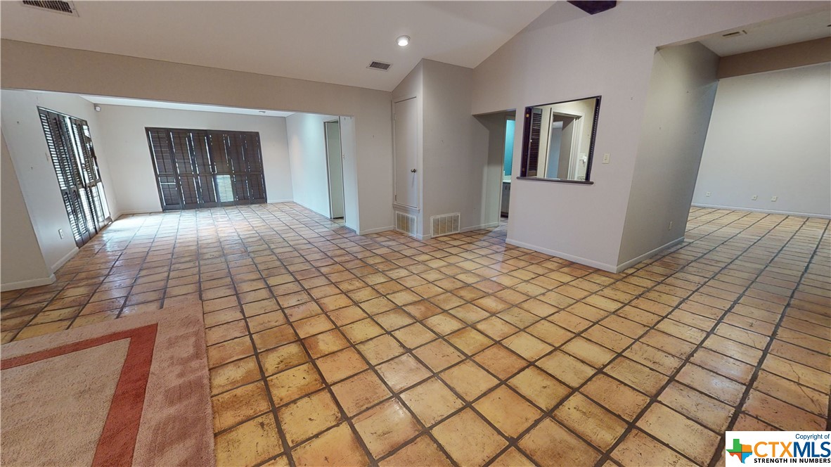 506 W Houston Street