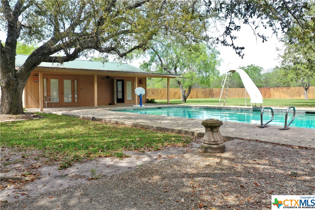 506 W Houston Street