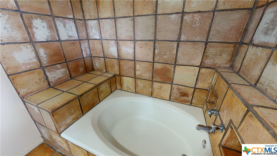 506 W Houston Street