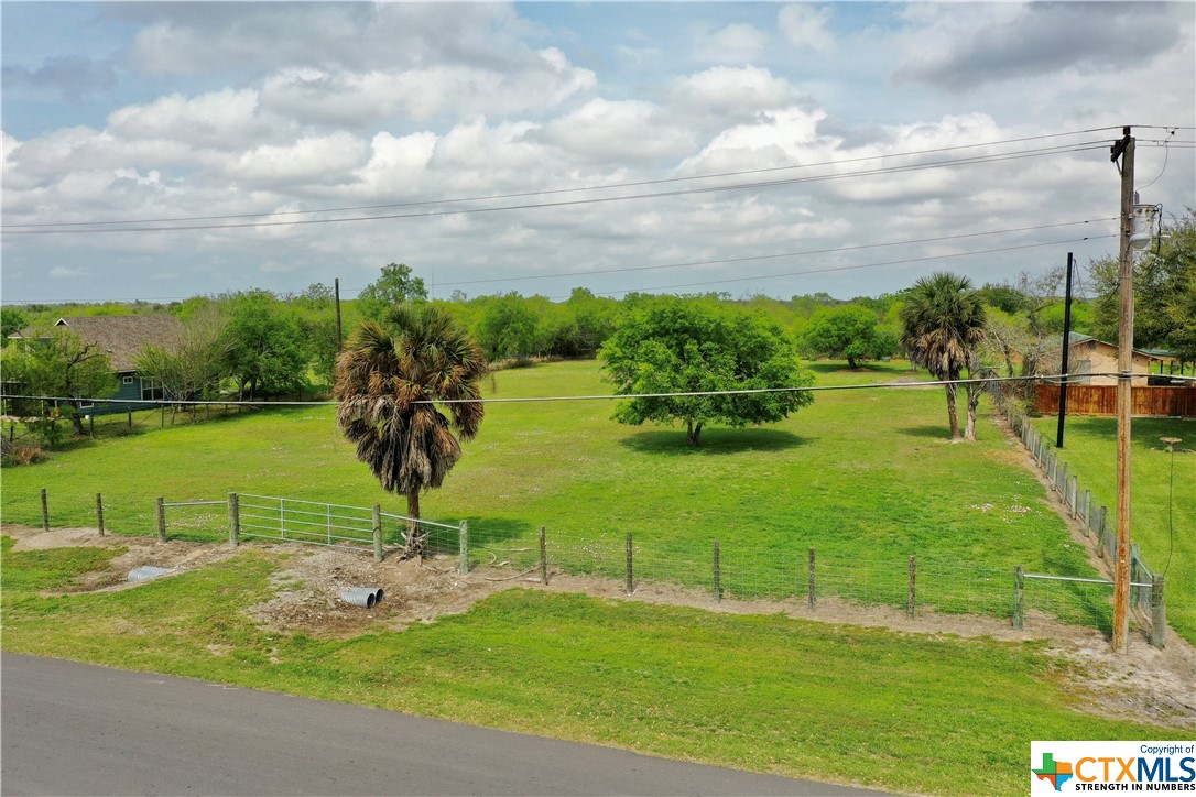 506 W Houston Street