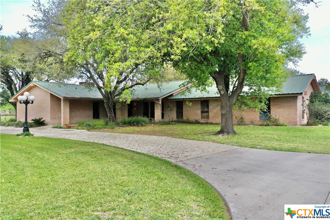 506 W Houston Street