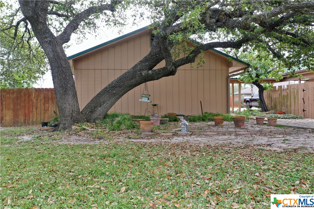 506 W Houston Street