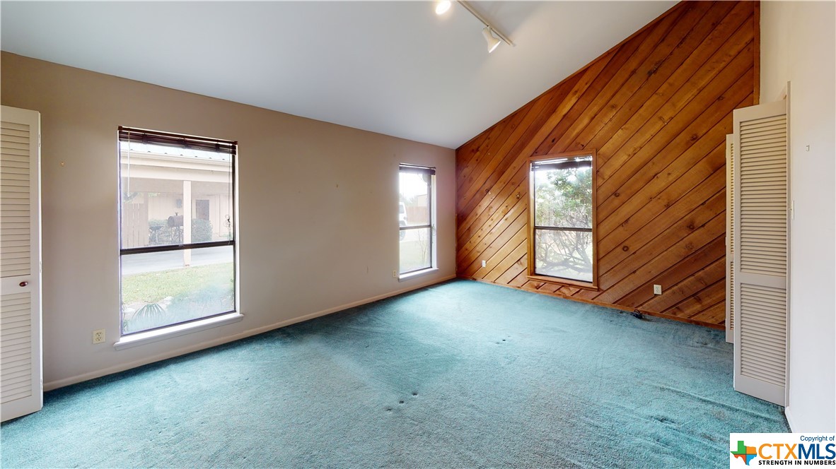 506 W Houston Street