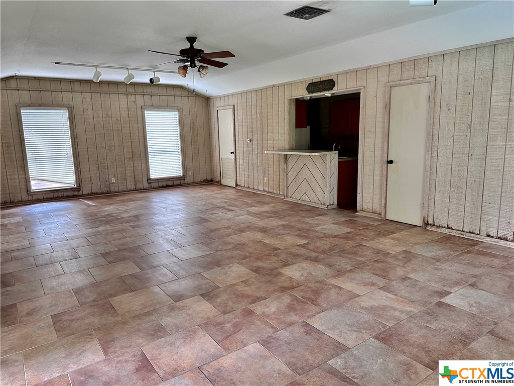 506 W Houston Street