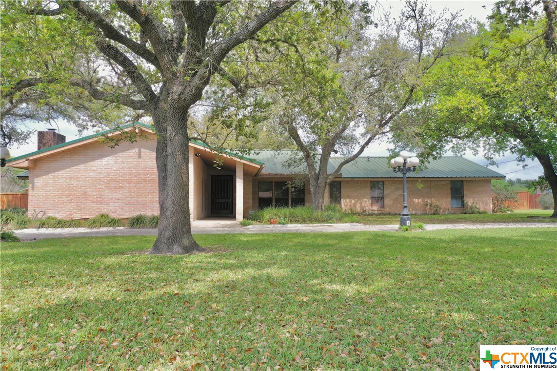 506 W Houston Street