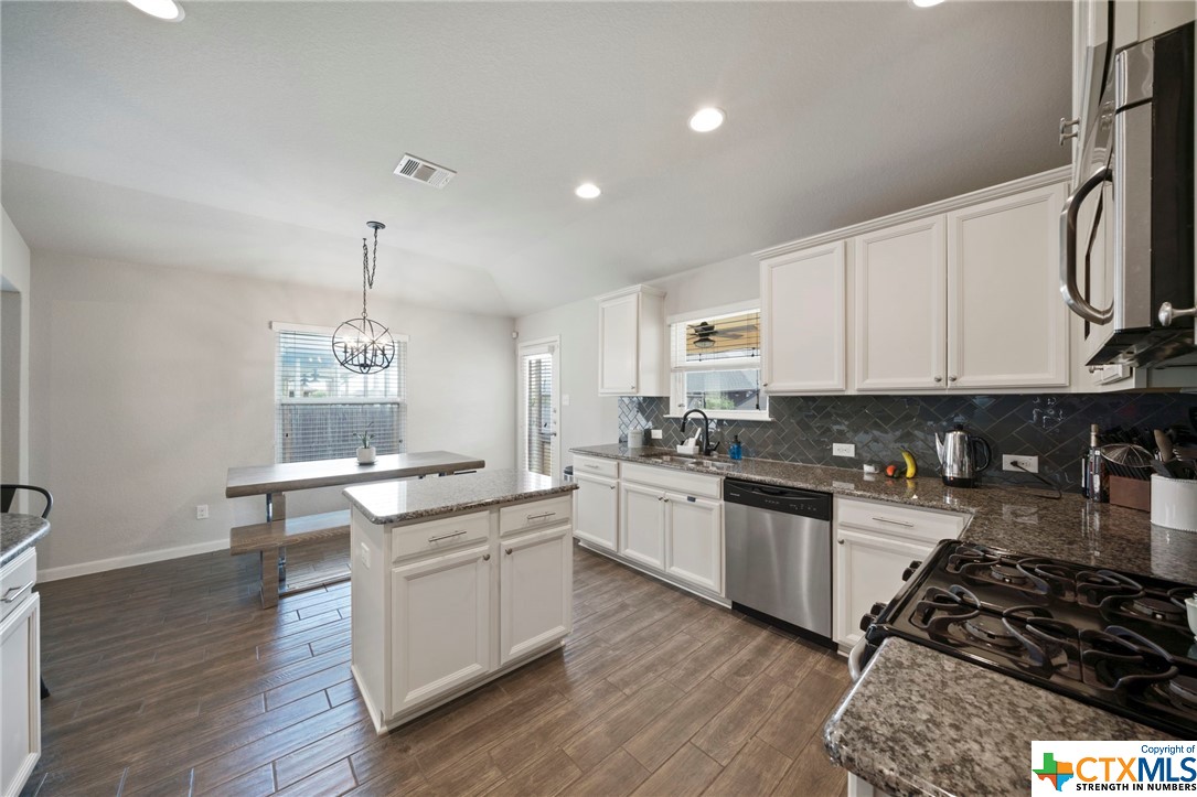 321 Oak Creek Way