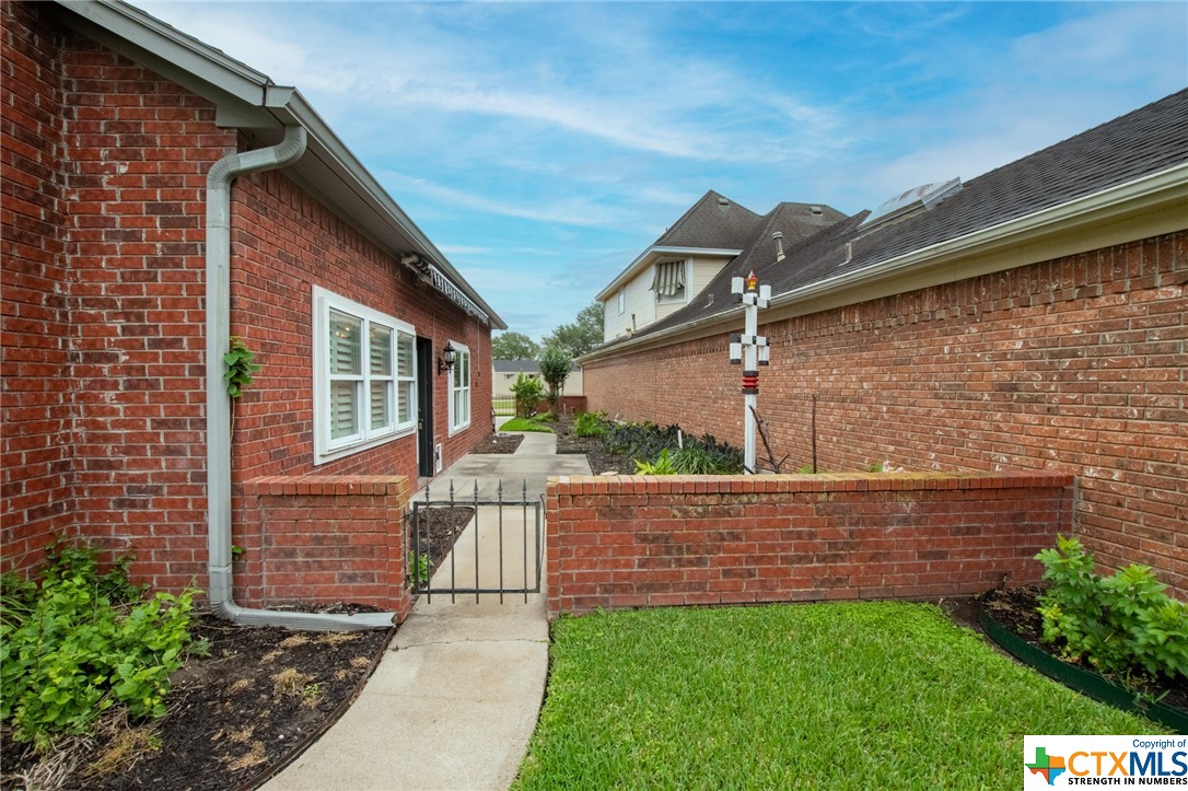 113 Charleston Drive