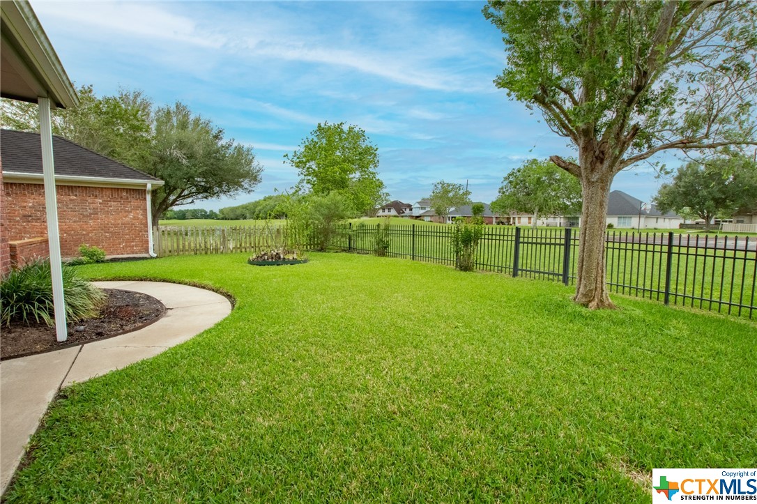 113 Charleston Drive