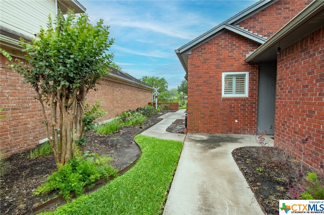 113 Charleston Drive