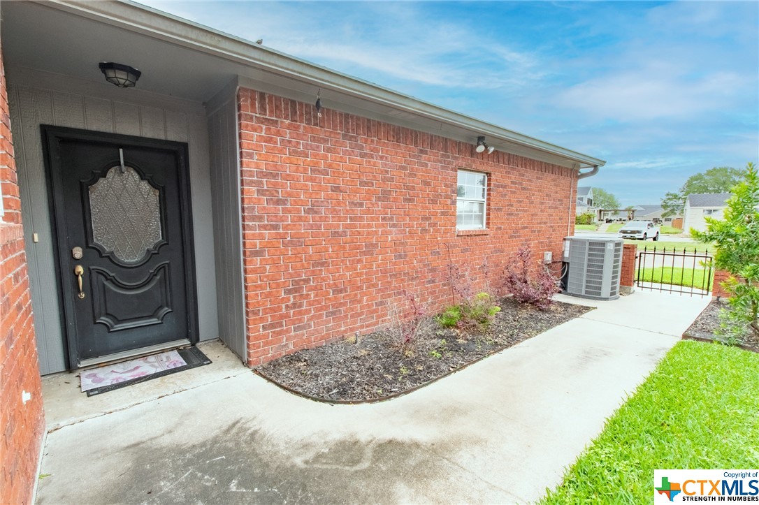 113 Charleston Drive