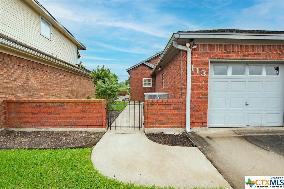 113 Charleston Drive