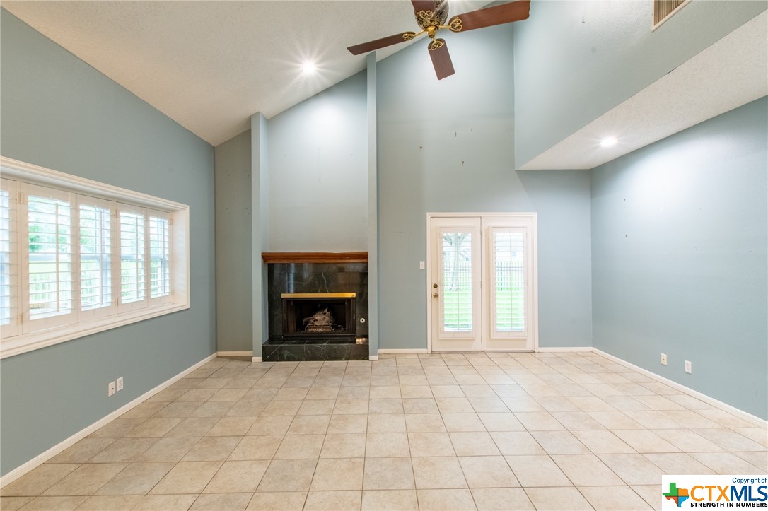 113 Charleston Drive