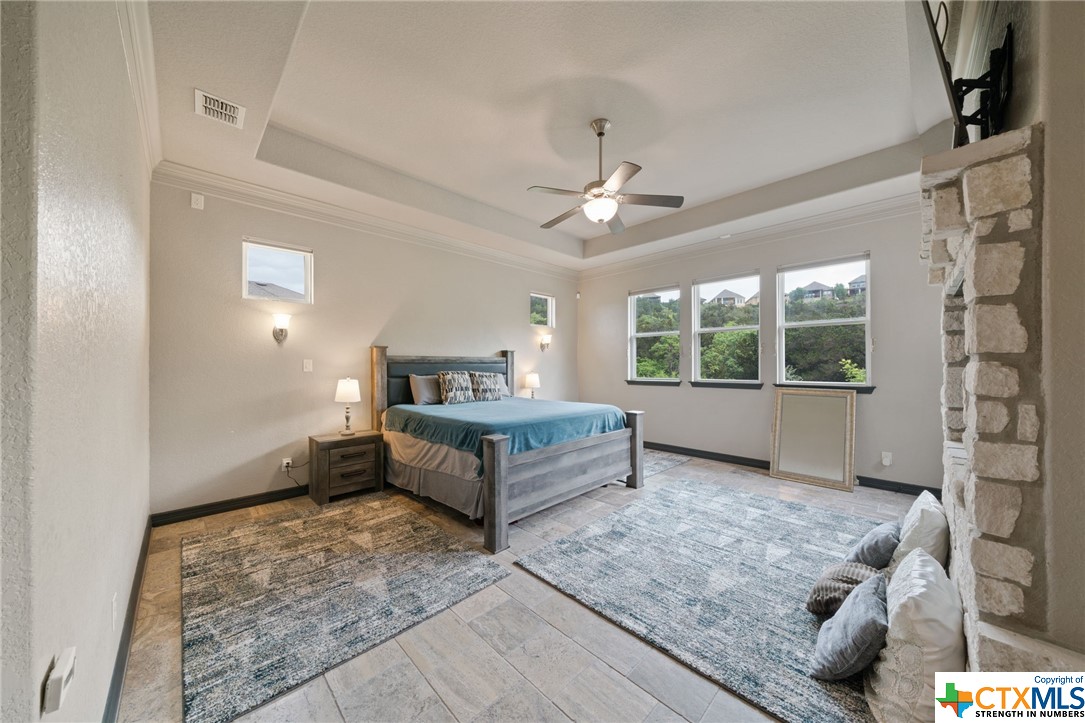 18002 Resort View