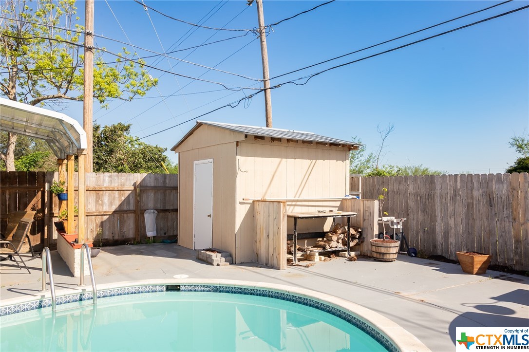 704 Taos Drive