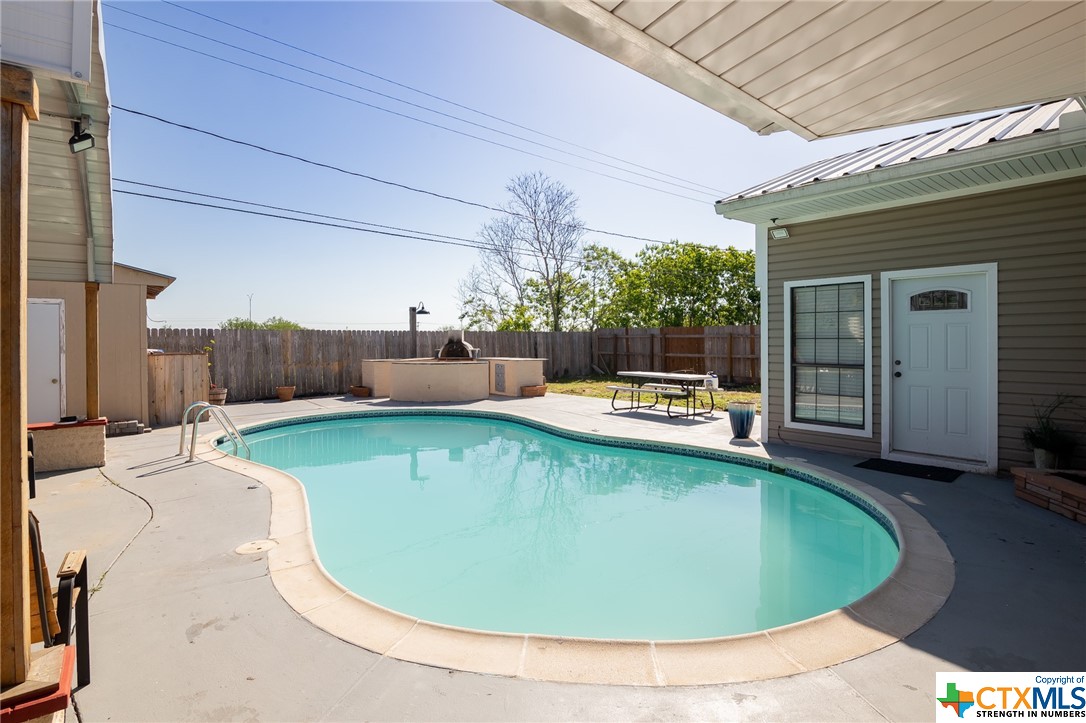 704 Taos Drive