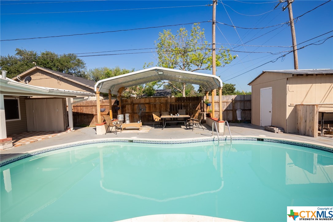 704 Taos Drive
