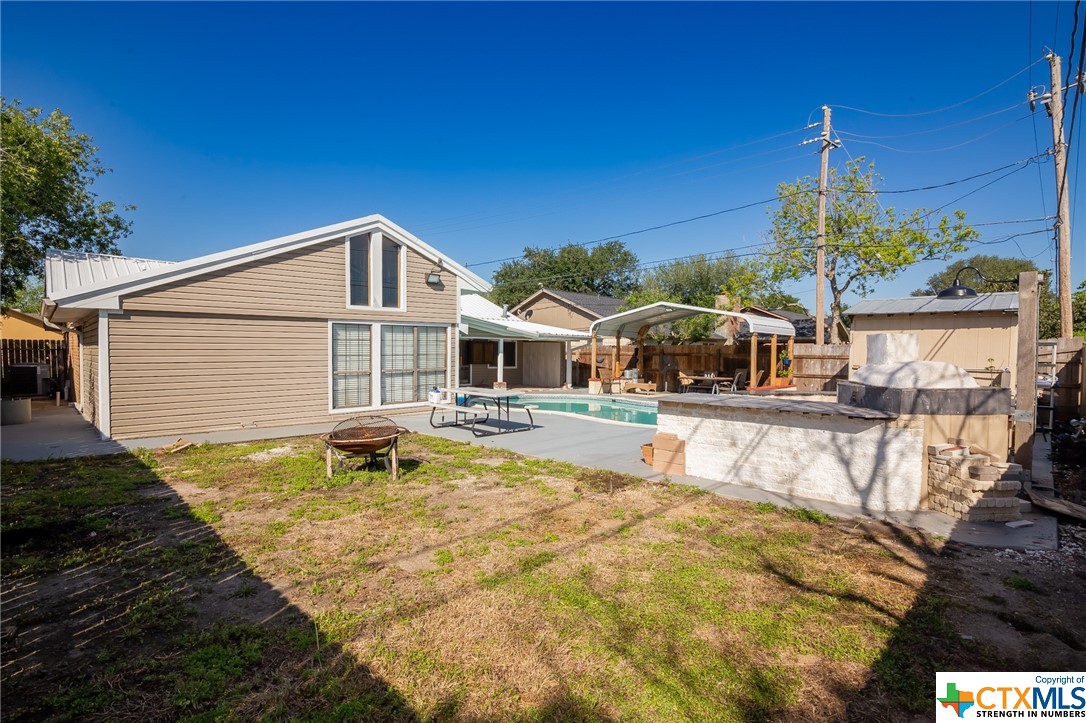 704 Taos Drive