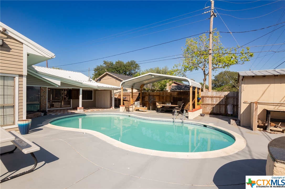 704 Taos Drive