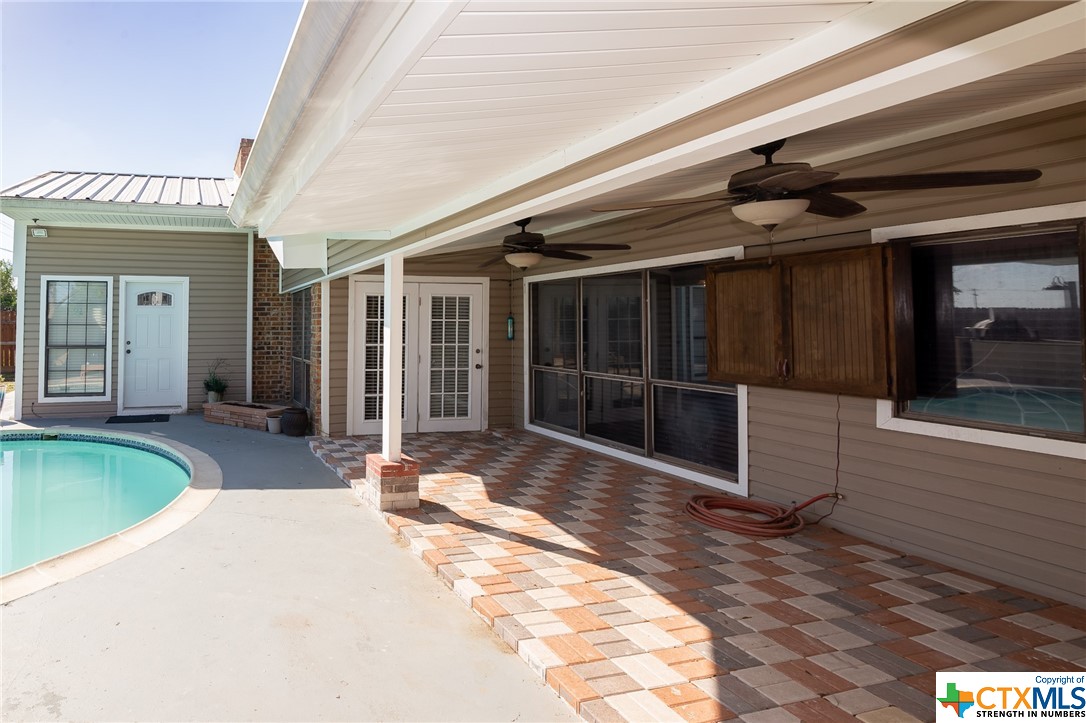 704 Taos Drive